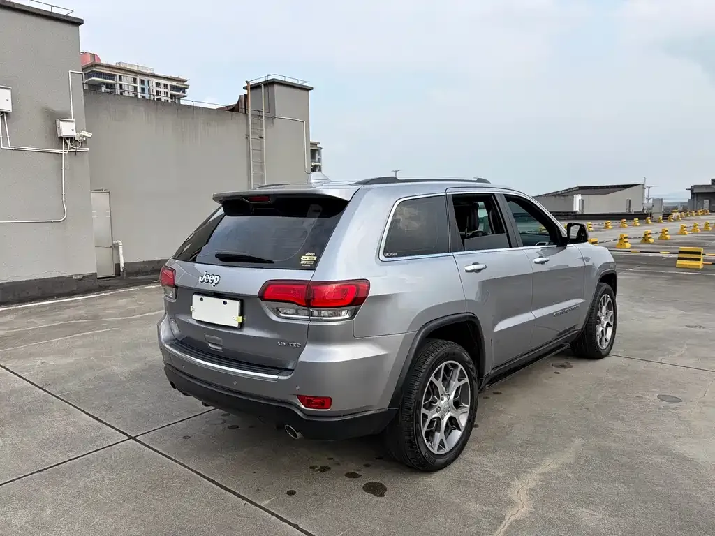 Jeep Grand Cherokee (Import) — фото 3