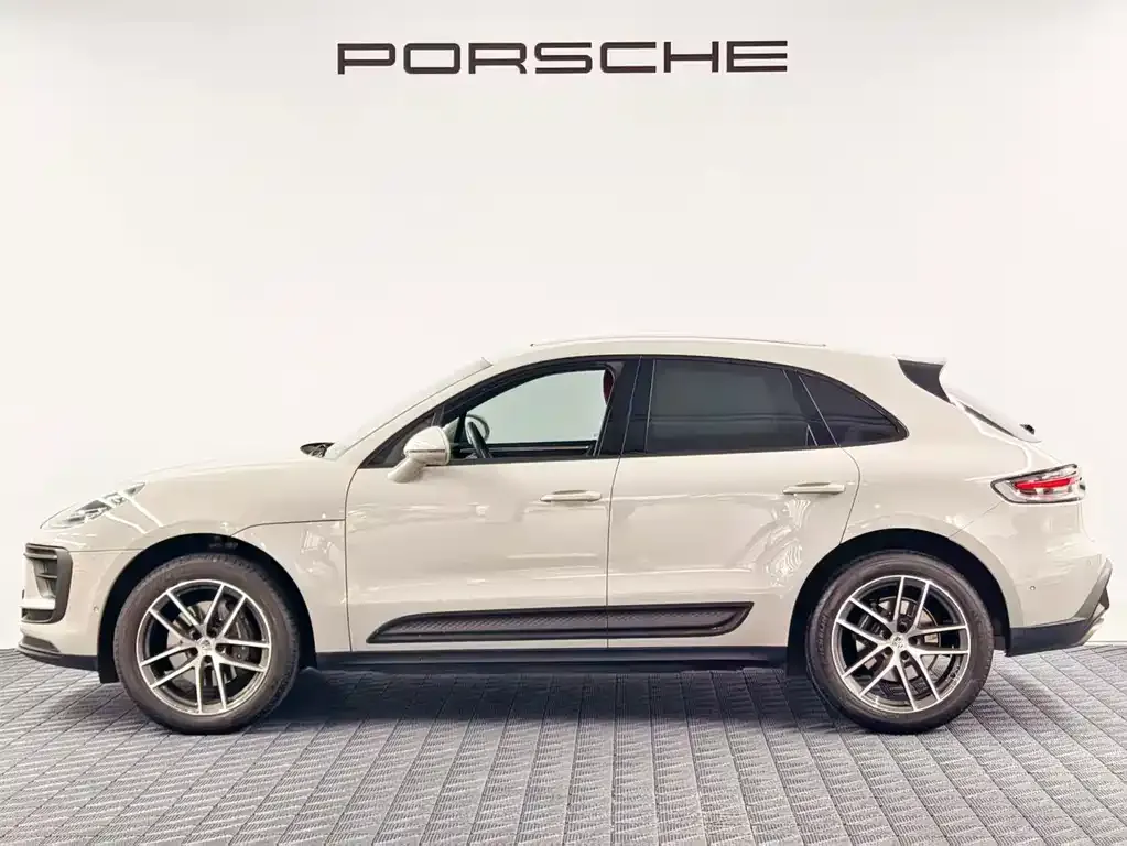 Porsche Macan — фото 9