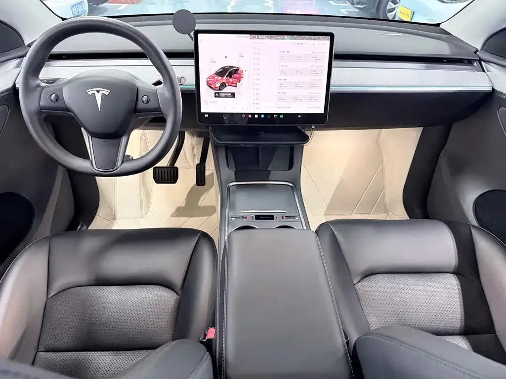 Tesla Model Y — фото 4