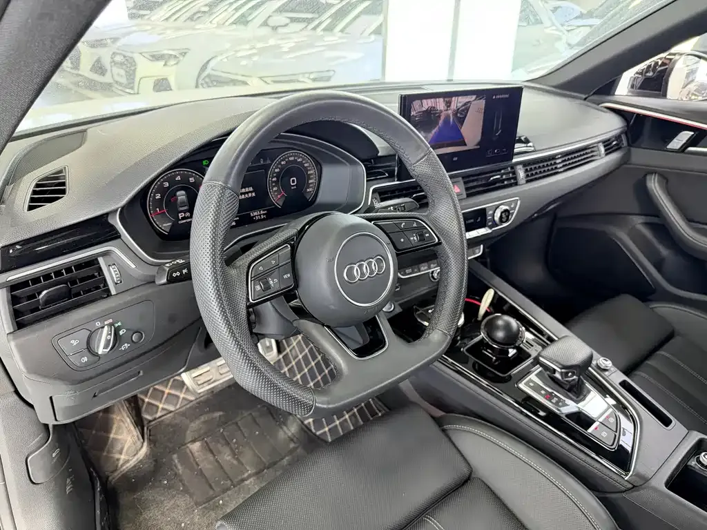 Audi A4L — фото 6