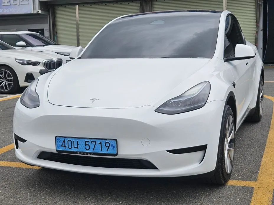 Tesla Model Y — фото 9