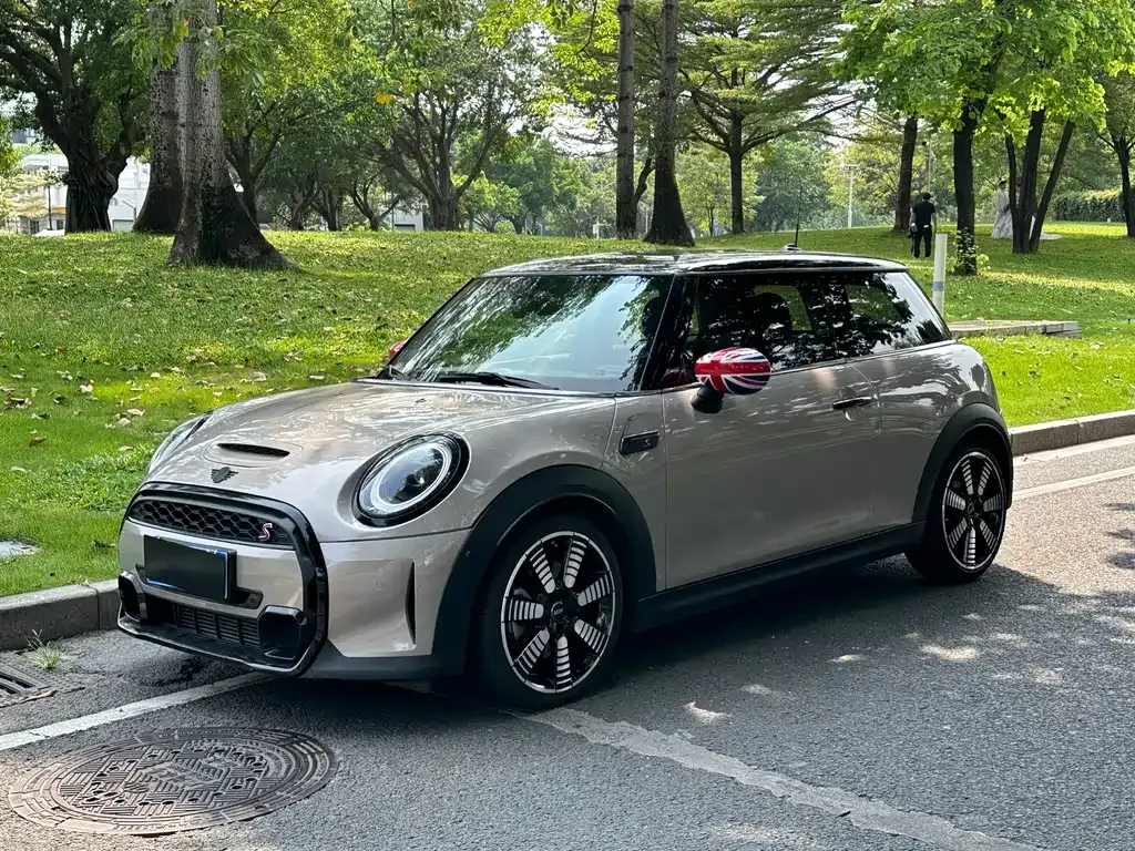 MINI Cooper (3-door) — фото 1