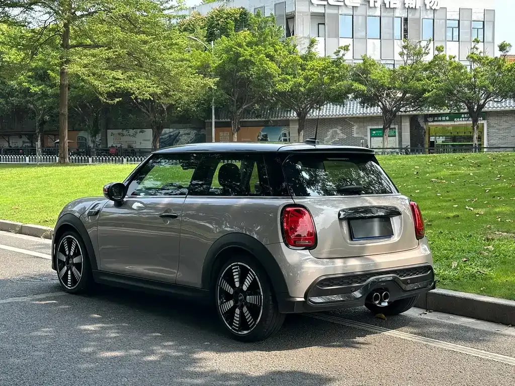 MINI Cooper (3-door) — фото 10