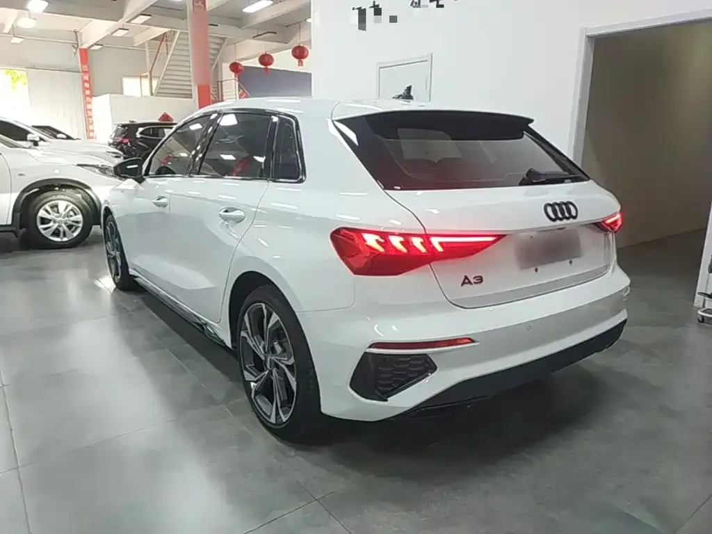 Audi A3 — фото 2