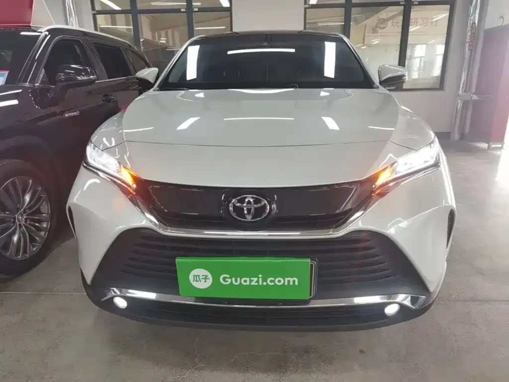 Toyota Harrier — фото 9