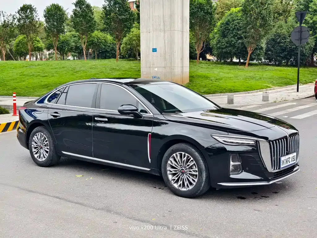 Hongqi H5 — фото 10