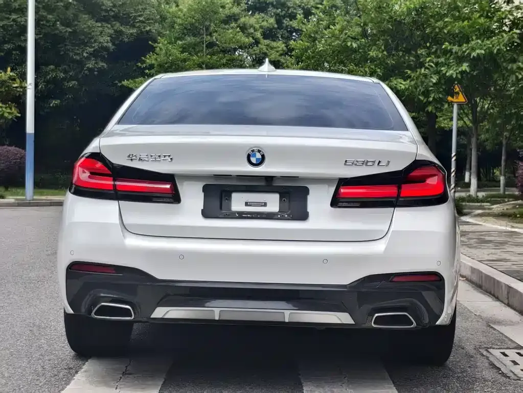 BMW 5 Series — фото 4