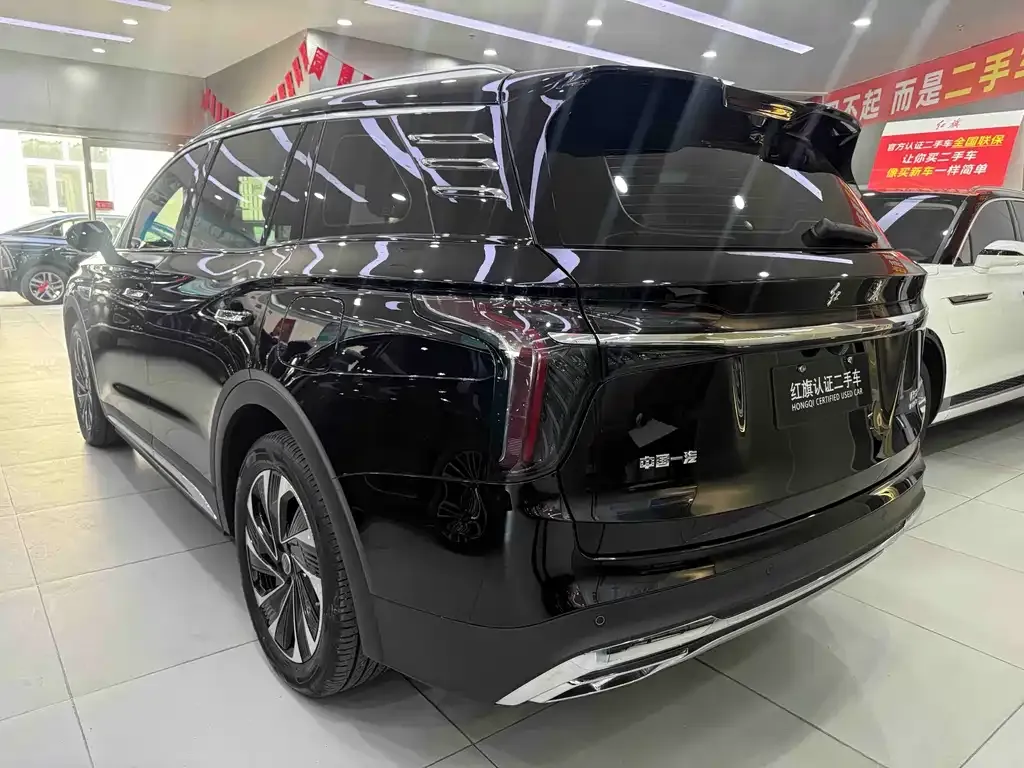 Hongqi HS7 PHEV — фото 10