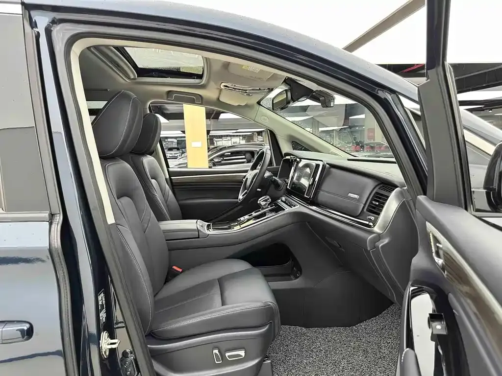 GAC Motor Trumpchi M8 — фото 3