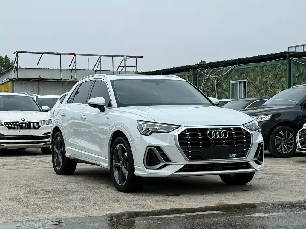 Audi Q3 — фото 8