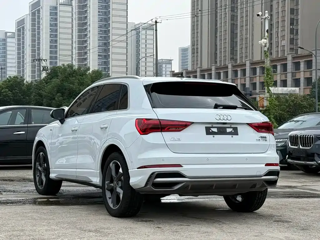 Audi Q3 — фото 5