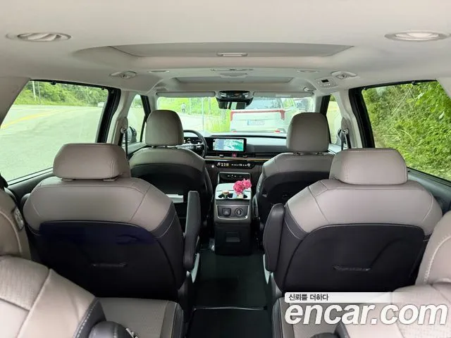 Kia Carnival — фото 8