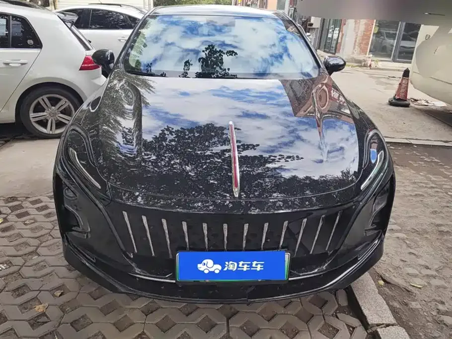 Hongqi E-QM5 — фото 6