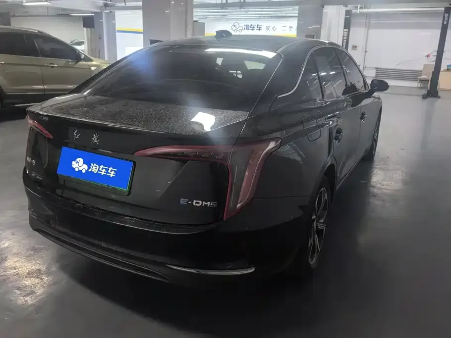 Hongqi E-QM5 — фото 7
