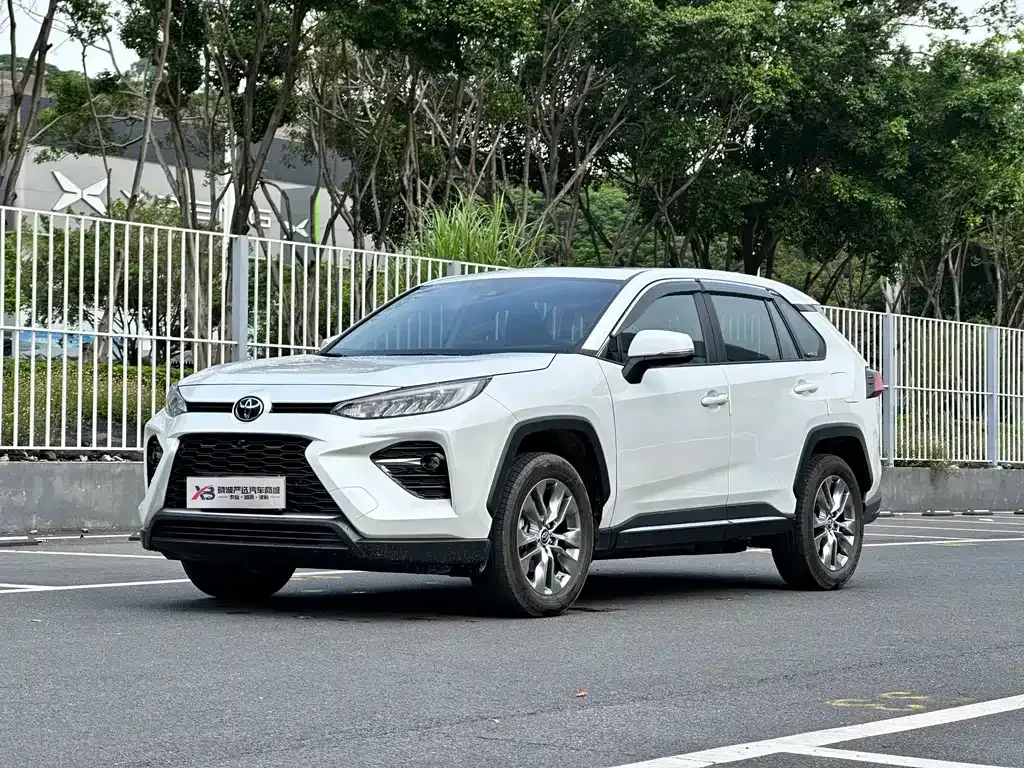 Toyota Wildlander — фото 1