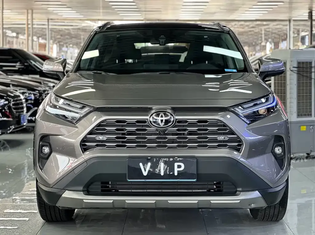 Toyota RAV4 — фото 4