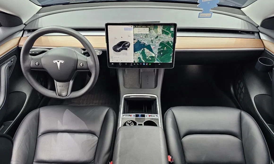 Tesla Model 3 — фото 8