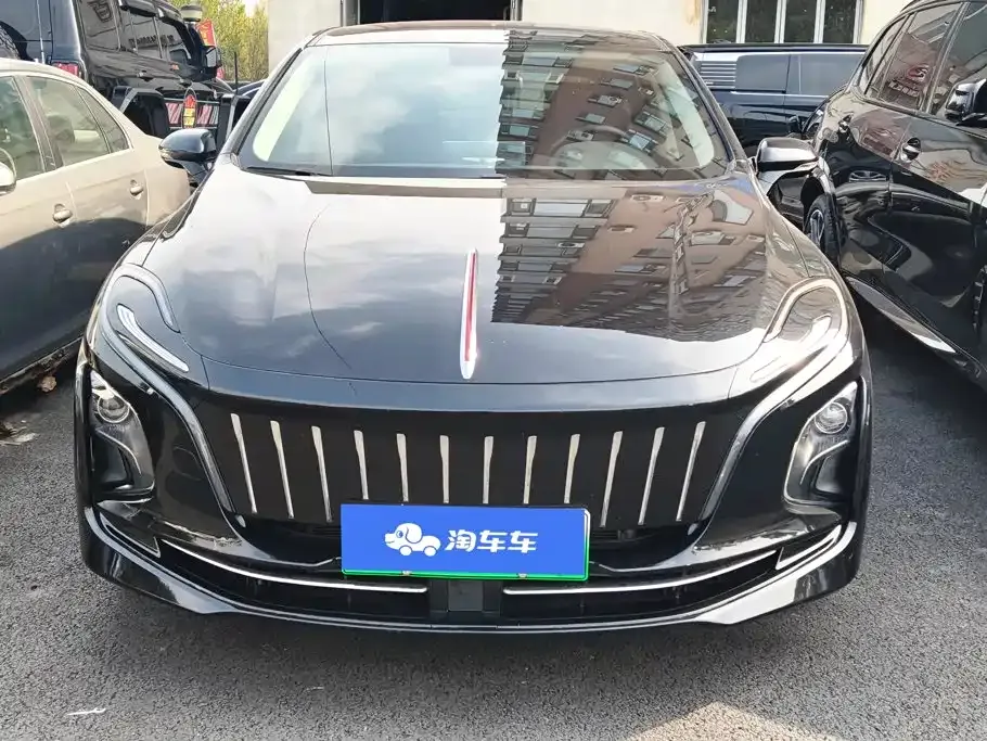 Hongqi E-QM5 — фото 4