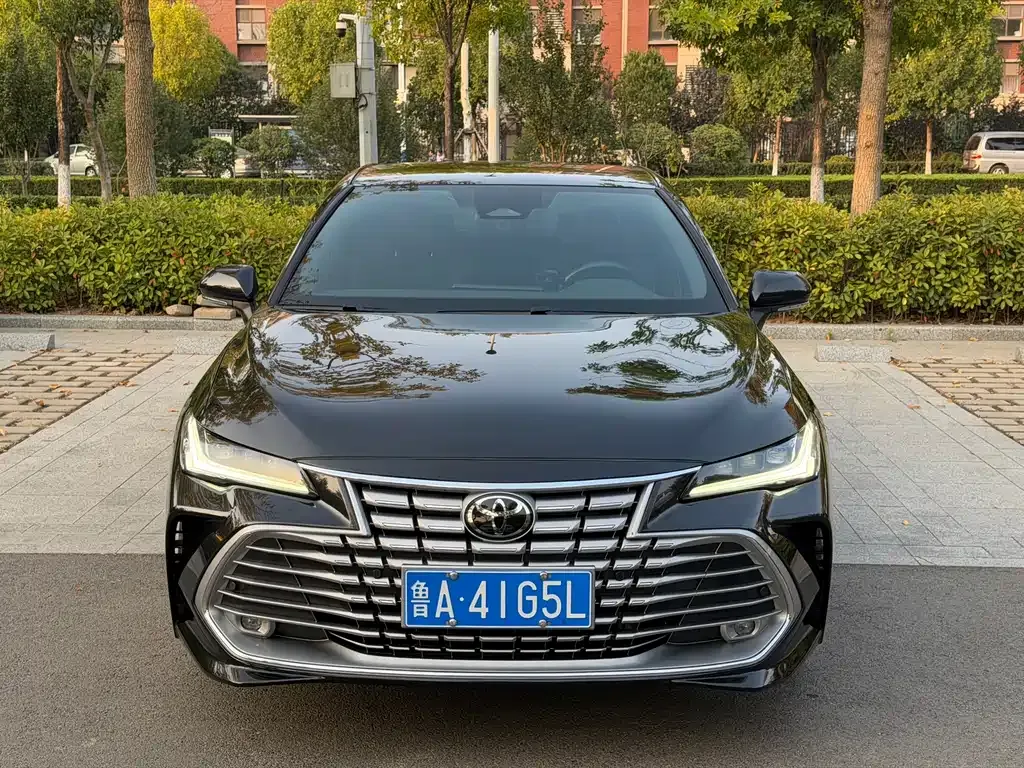 Toyota Avalon — фото 6