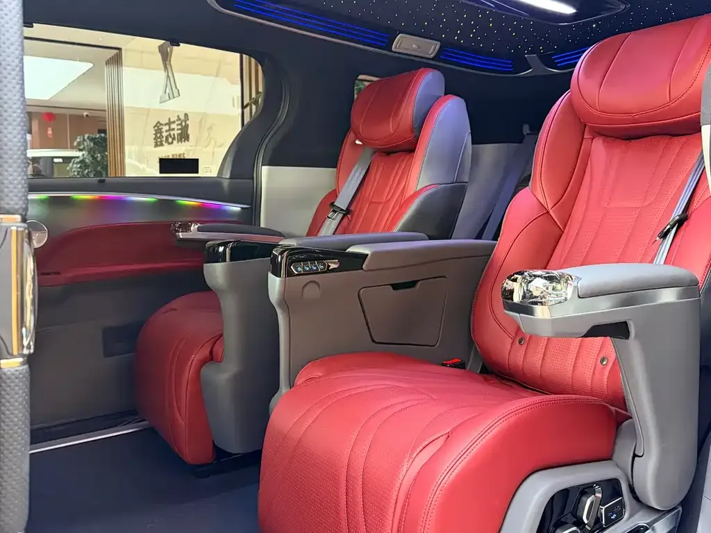 Toyota Sienna — фото 4