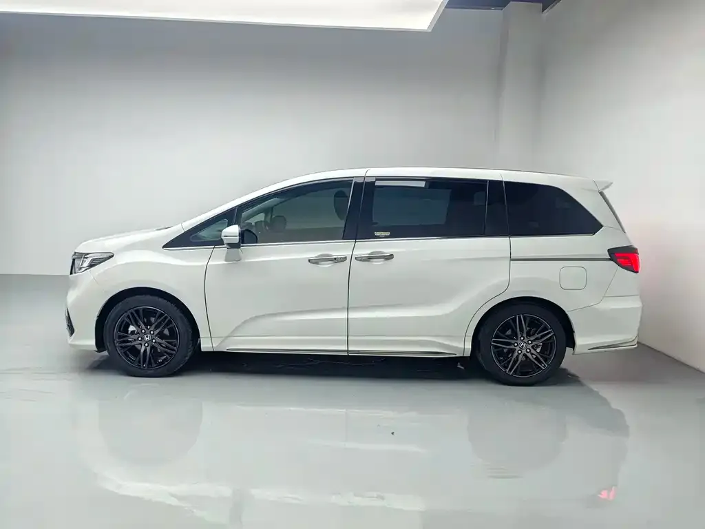 Honda Odyssey — фото 4