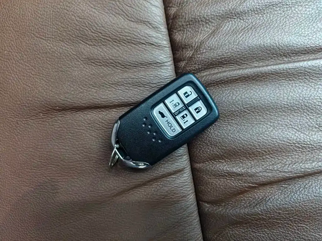 Honda Odyssey — фото 10