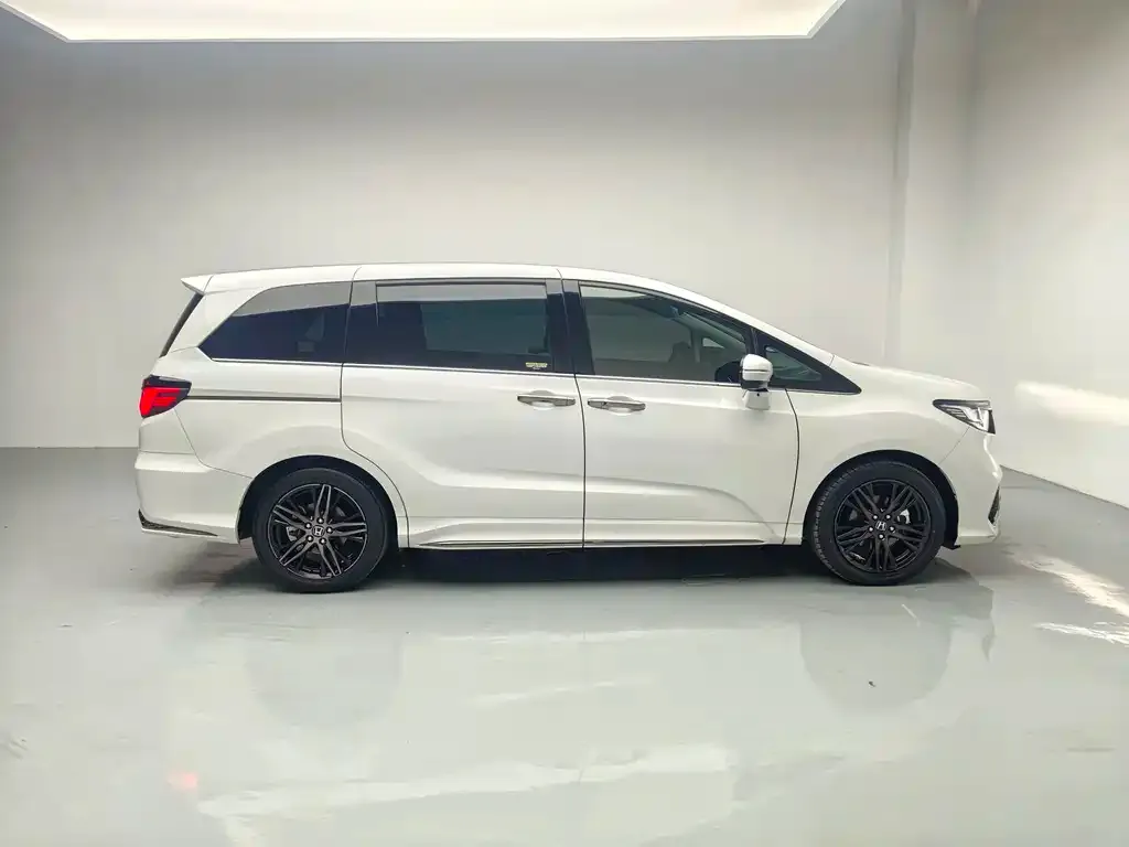 Honda Odyssey — фото 2
