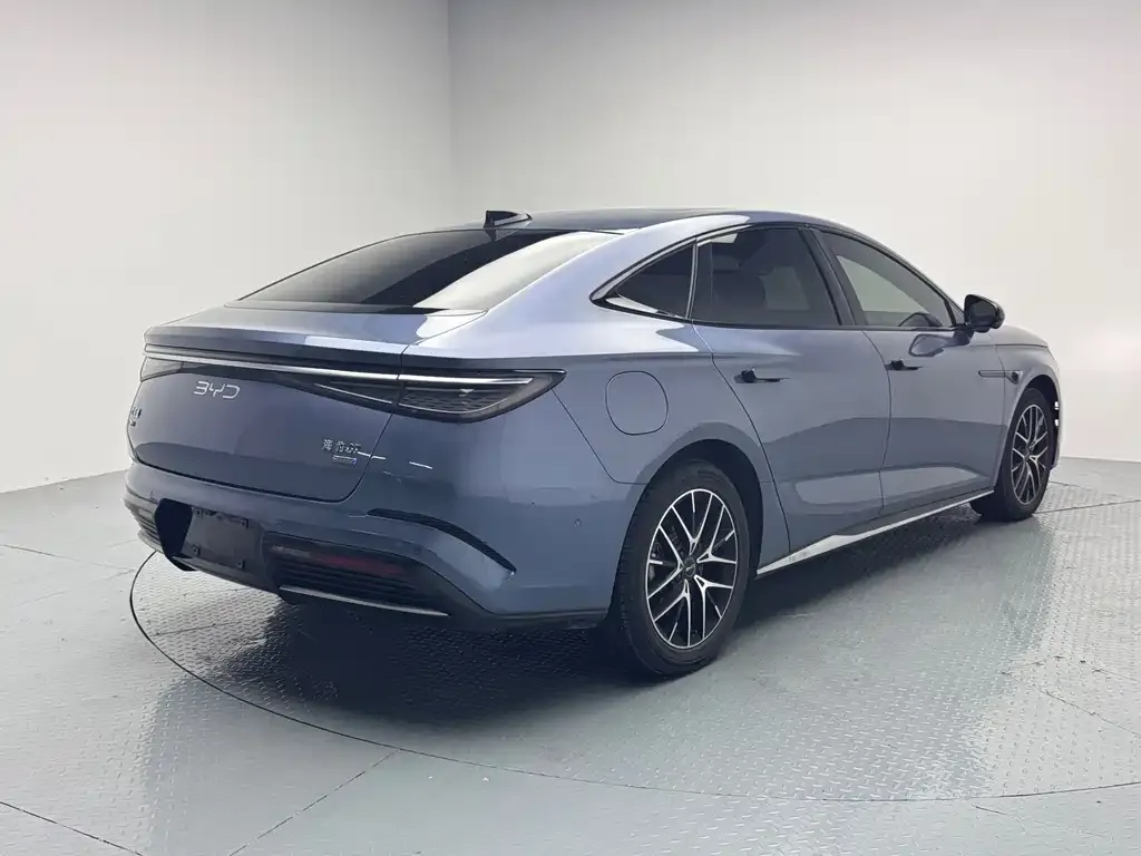 BYD Seal 07 DM-i — фото 10