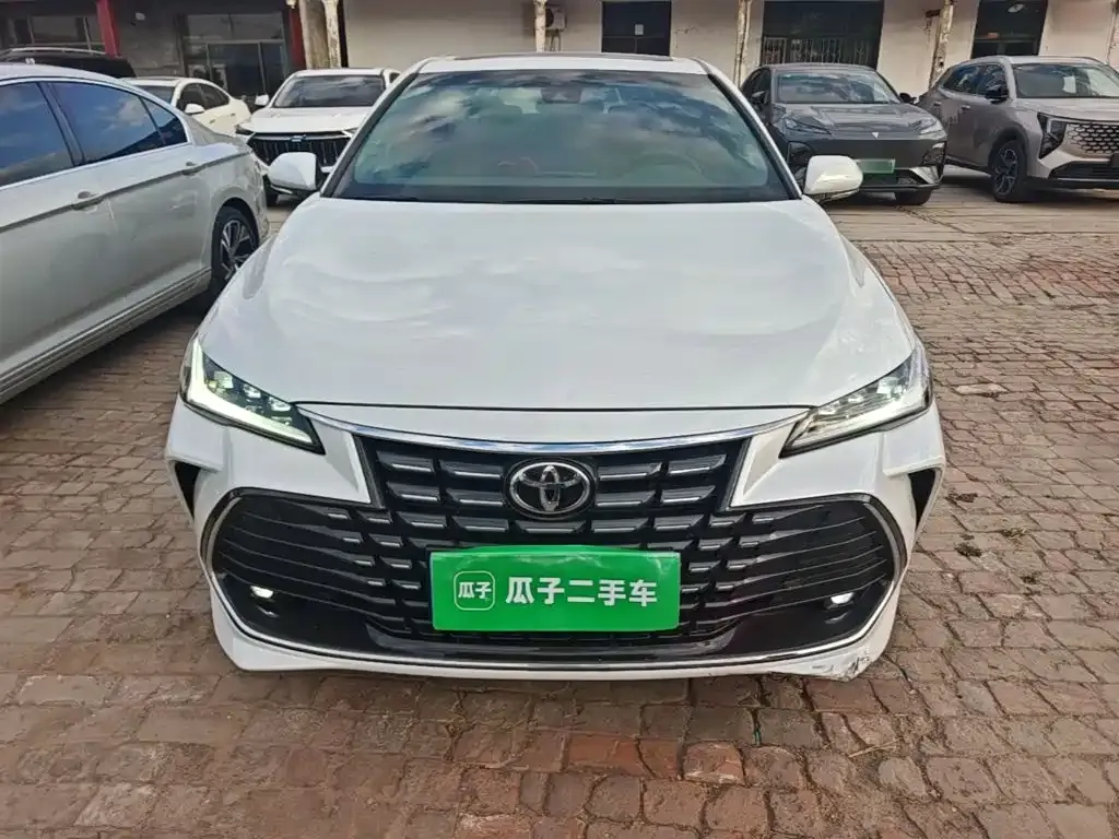 Toyota Avalon — фото 10