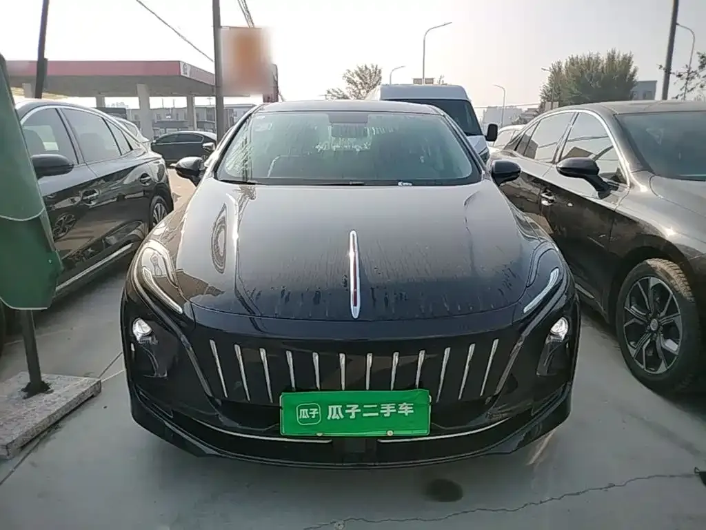 Hongqi E-QM5 — фото 3