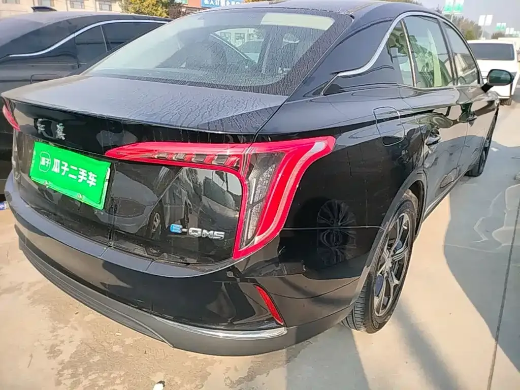 Hongqi E-QM5 — фото 5