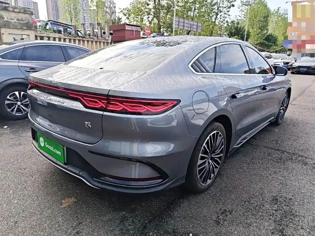 BYD Han — фото 10