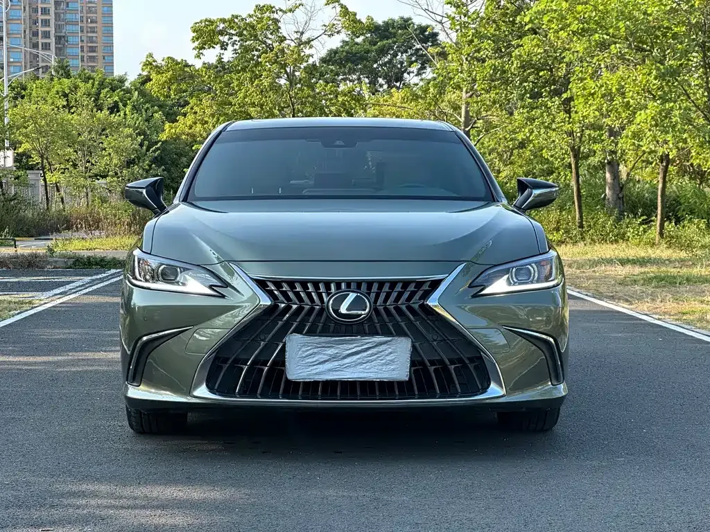 Lexus ES — фото 9