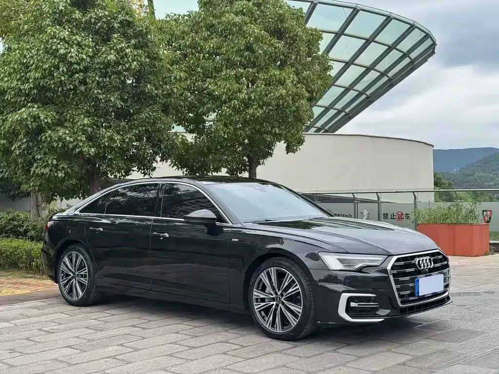 Audi A6L — фото 8