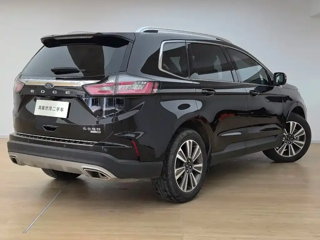 Ford Edge — фото 4