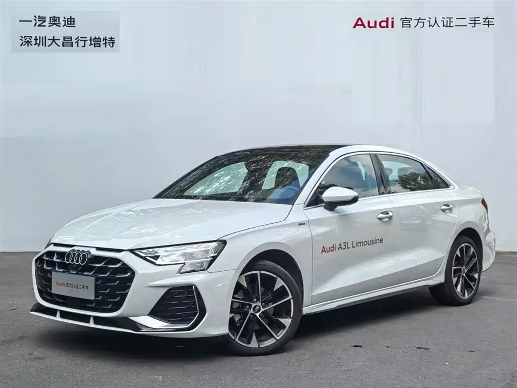 Audi A3 — фото 1