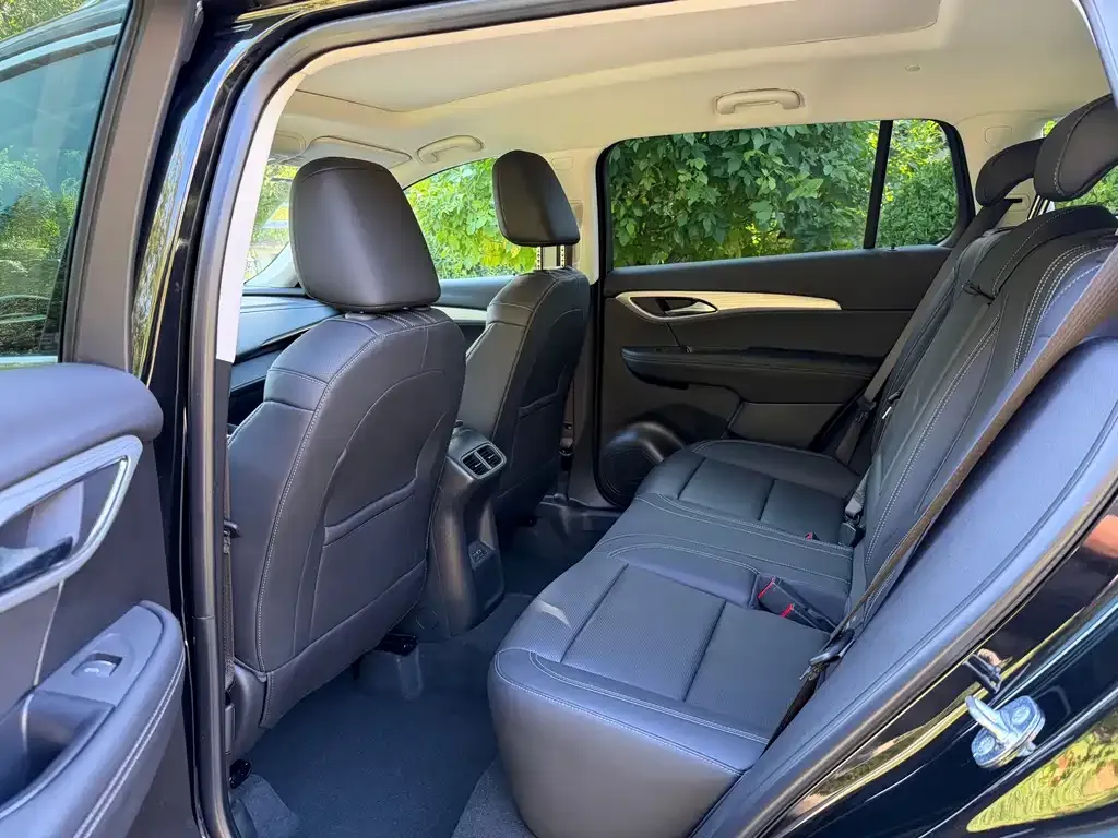 Buick Envision Plus — фото 2