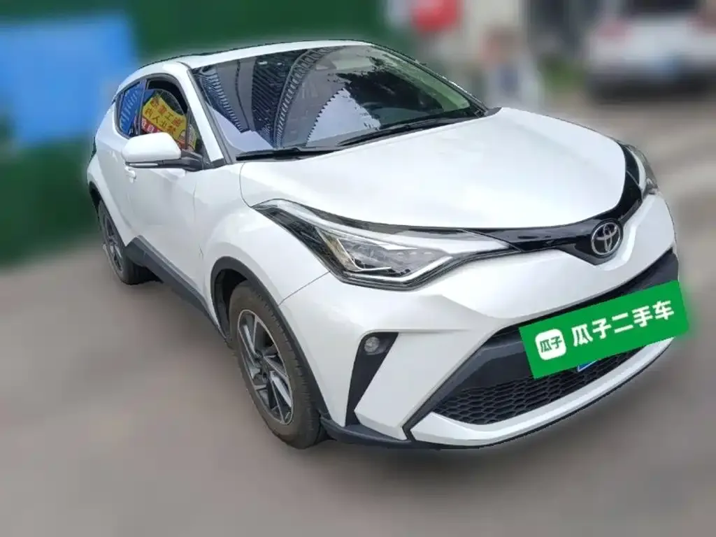 Toyota C-HR — фото 2