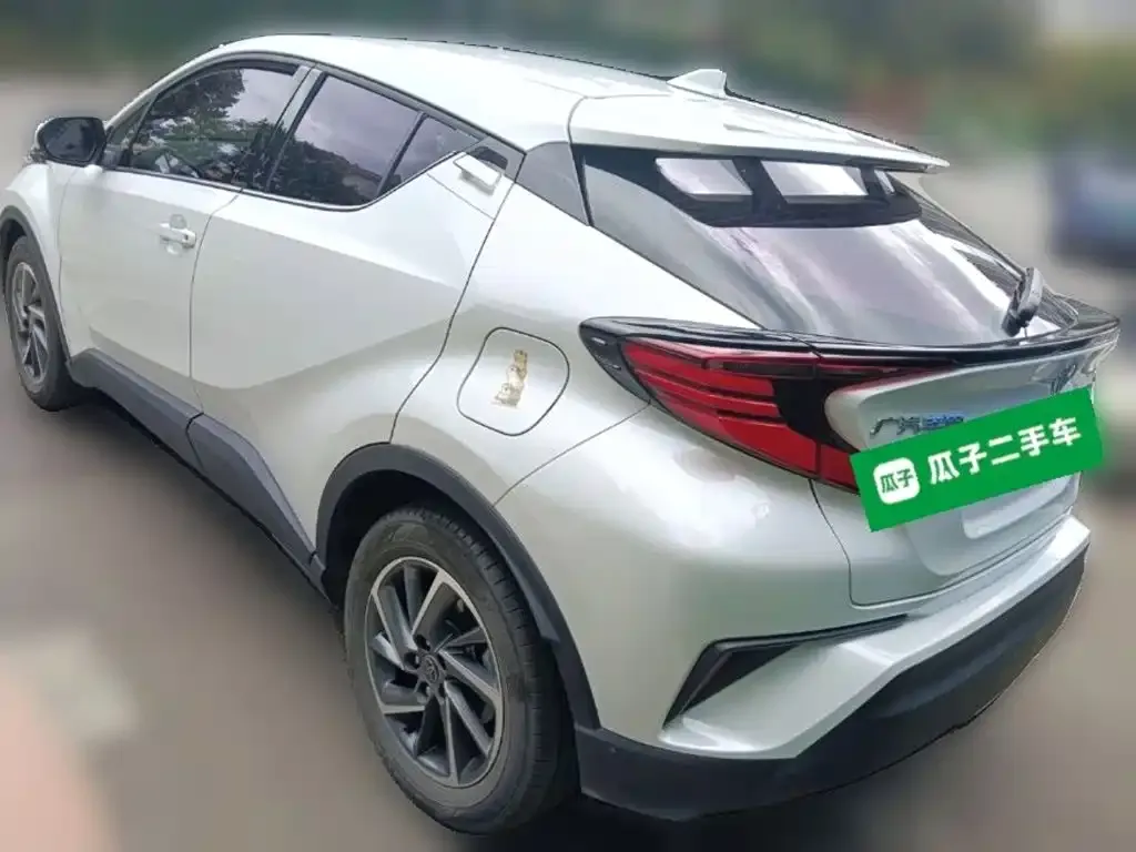Toyota C-HR — фото 5