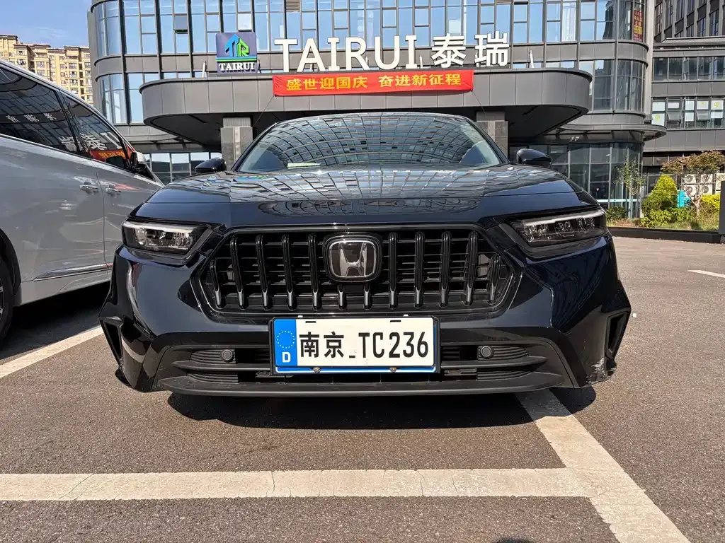 Honda Inspire — фото 1