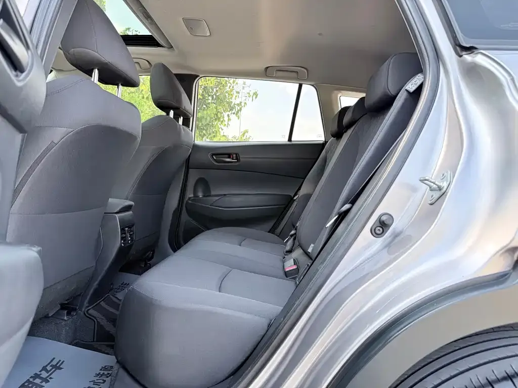 Toyota Corolla Cross — фото 2