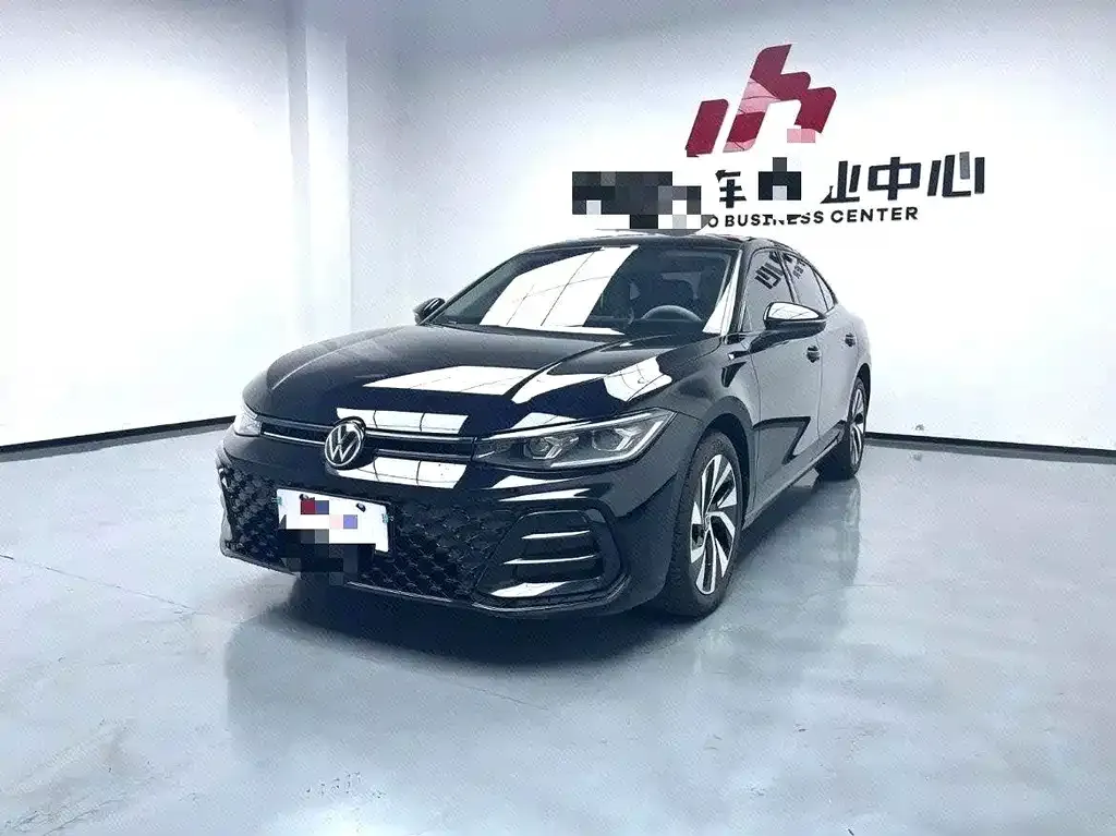 Volkswagen Passat — фото 1