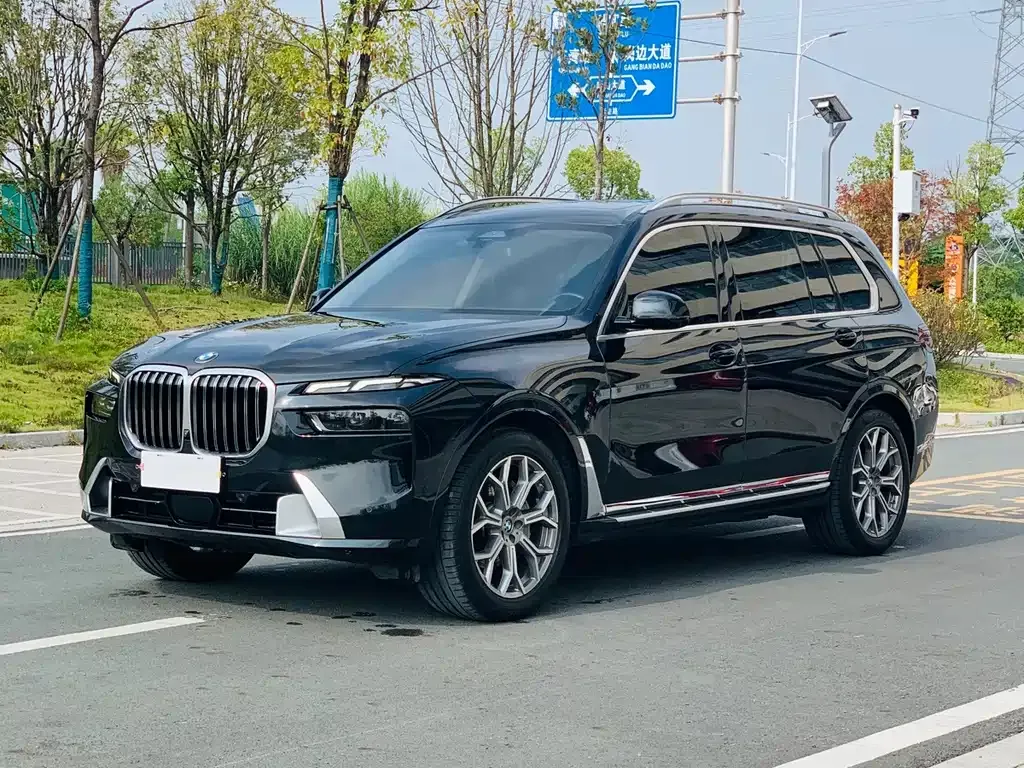 BMW X7 — фото 1