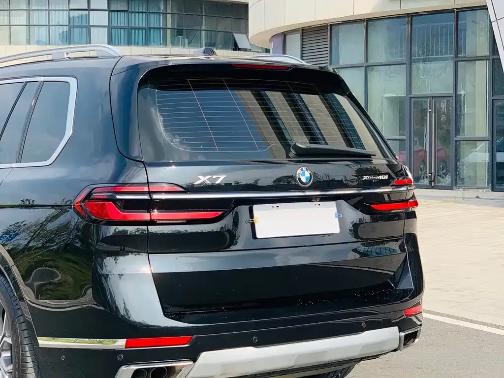BMW X7 — фото 9
