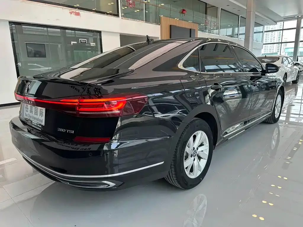 Volkswagen Passat — фото 4