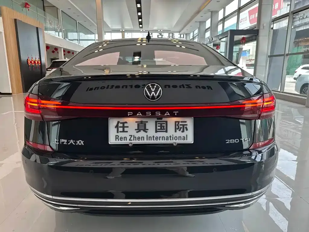 Volkswagen Passat — фото 5
