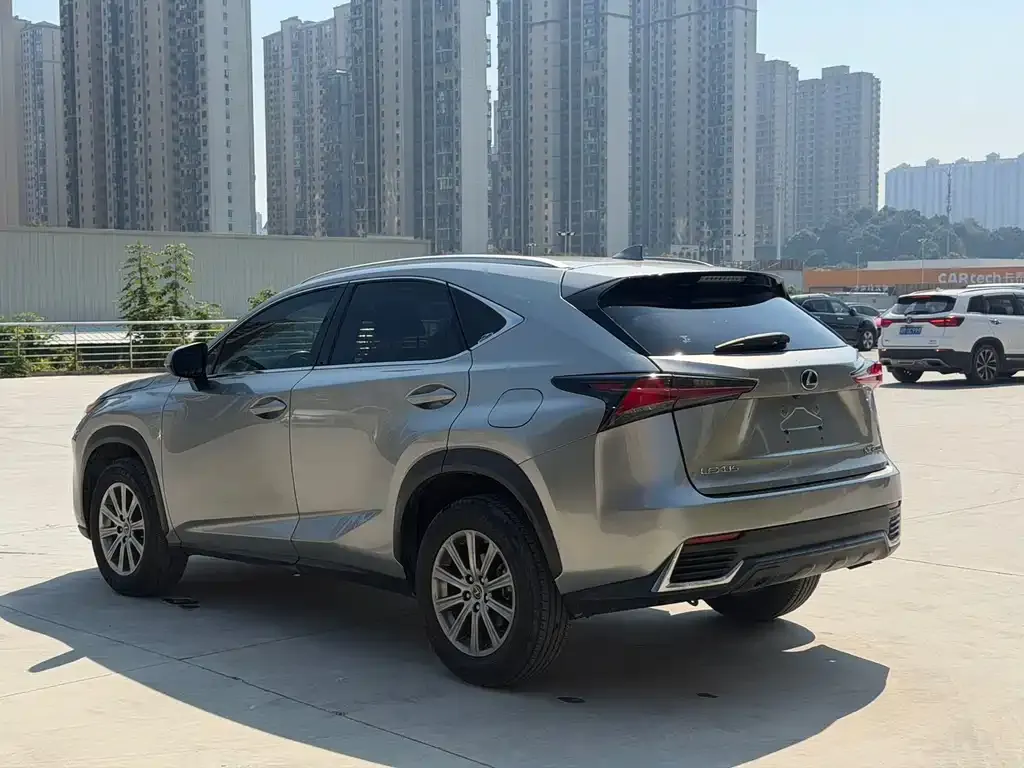 Lexus NX — фото 4