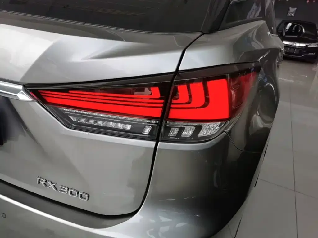 Lexus RX — фото 10