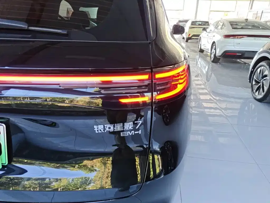 Geely Galaxy Xingjian 7 — фото 9