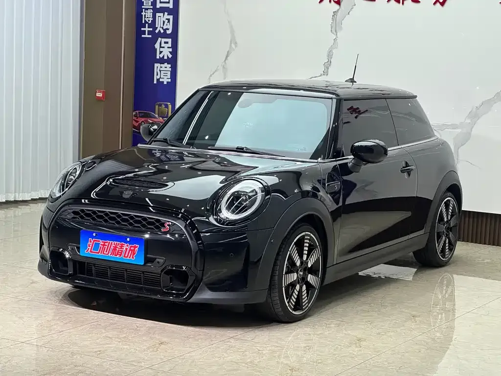 MINI Cooper (3-door) — фото 1